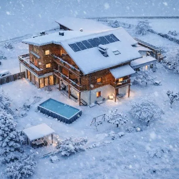 Residence Zirmer Wohnung Luft，位于卡斯特尔罗托的酒店