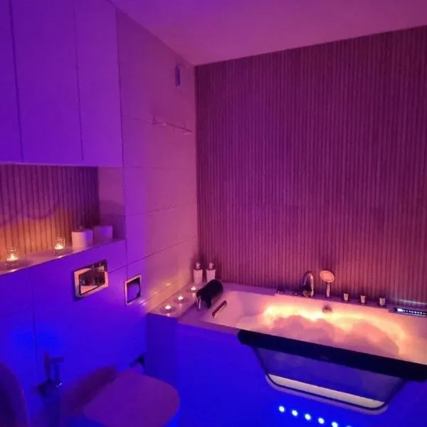 Apartament Corner Cappuccino z wanną z hydromasażem w centrum Tomaszowa! Parliamo anche Italiano!，位于马佐夫舍地区托马舒夫的酒店