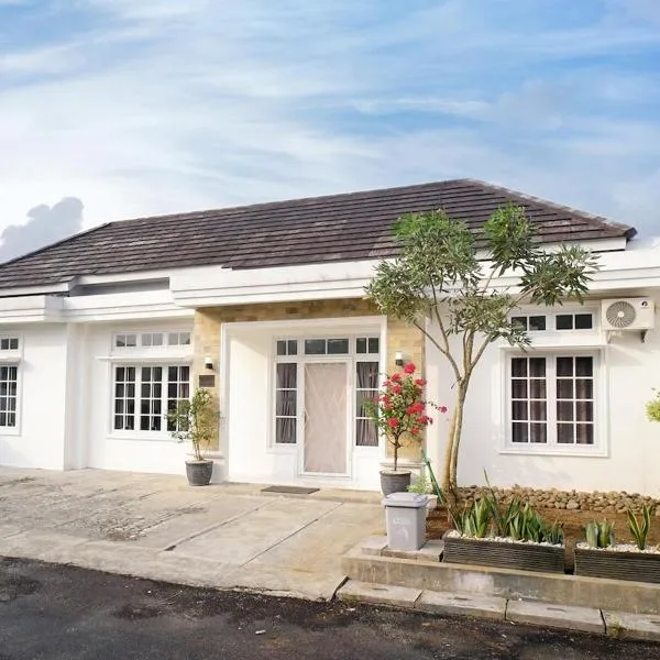 Pilla Villa Purwokerto，位于普禾加多的酒店