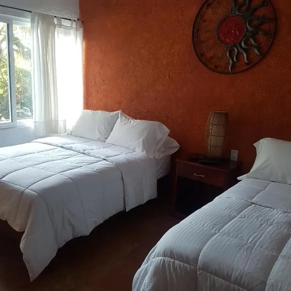 hotel quinta real las palmas malinalco，位于马利纳尔科的酒店
