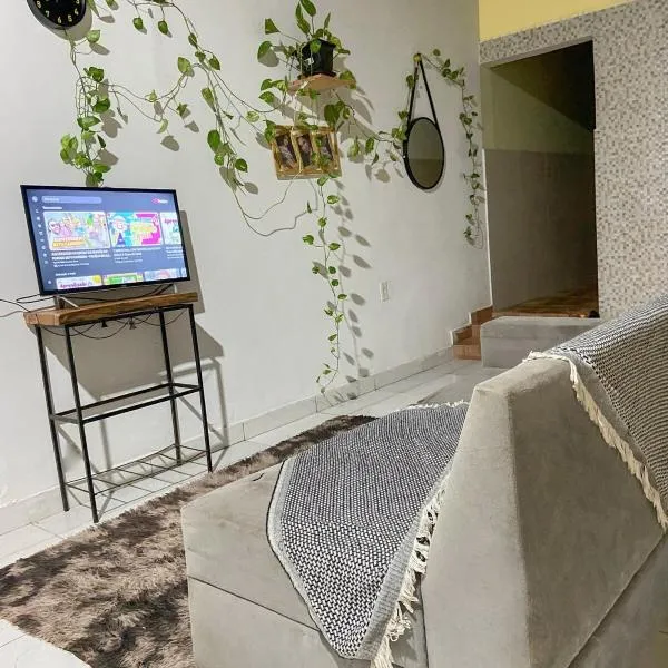 Casa econômica no centro de Diamantino,位于Diamantino的酒店
