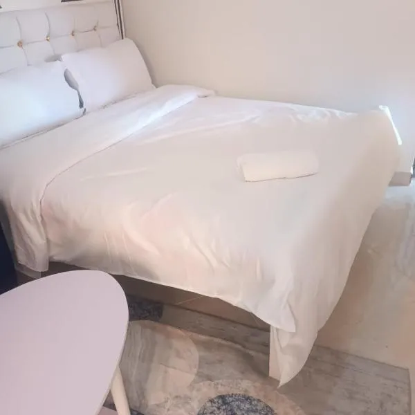 Luxe Homes，位于Meru的酒店