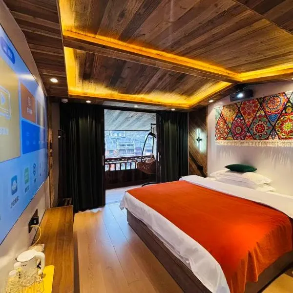 凤凰古城福源江景民宿，位于凤凰的酒店