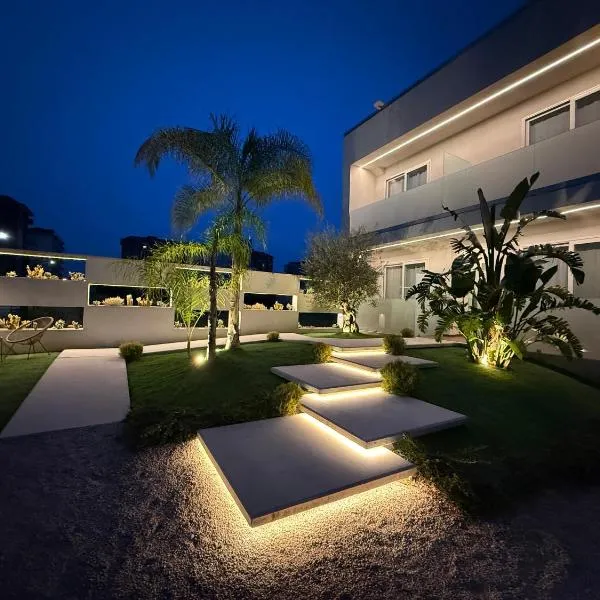 Eich Business Accommodation，位于圣马里亚卡普阿韦泰雷的酒店