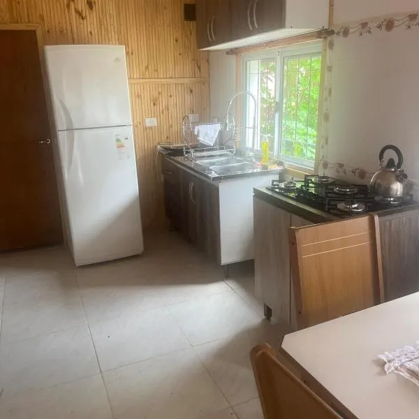 Santo Tome Corrientes casa amueblada por día para 4 a 8 personas，位于圣多美的酒店