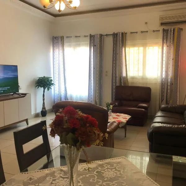 Grand Appart ESSOS camp sonel，位于雅温得的酒店