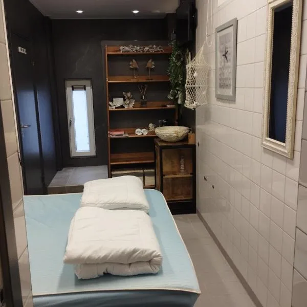 Voormalige Gevangenis Cel bij B&B Gezond aan Zee - Toegang Wellnesstuin meerprijs，位于奥德多普的酒店