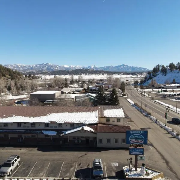 RiverWalk Inn，位于帕戈萨斯普林斯的酒店