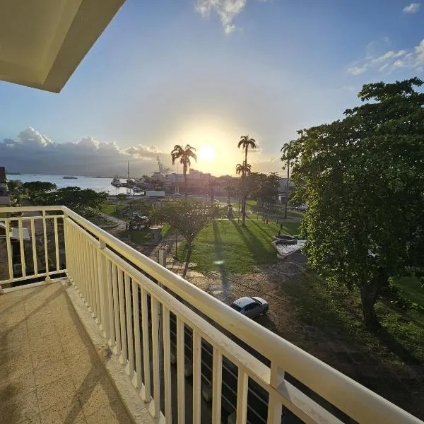L'Echappée Créole Place de la Victoire，位于皮特尔角城的酒店