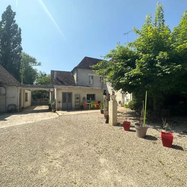 Auberge aux 1000 saveurs，位于Malay-le-Petit的酒店