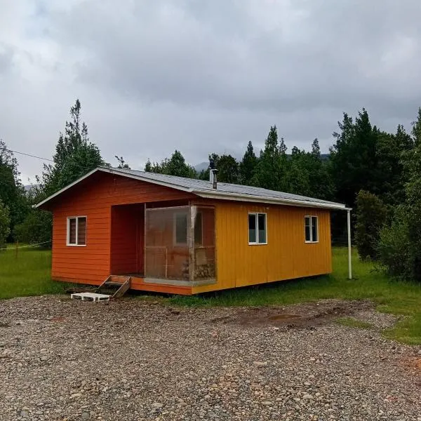 Cabaña para 4 personas en Puerto Cisnes，位于锡斯内斯港的酒店