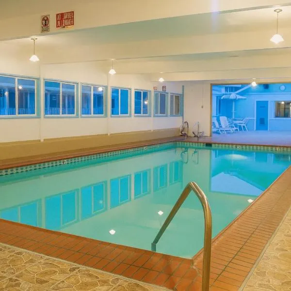 埃尔卡斯特尔汽车旅馆，位于蒙特雷的酒店