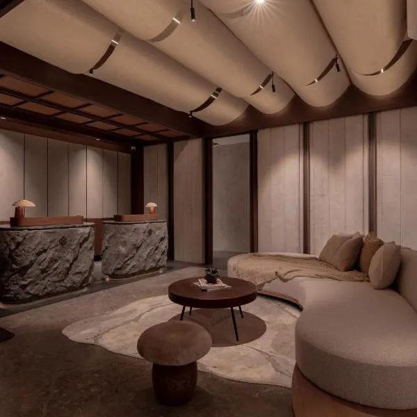 The Cara Hotel，位于哥打京那巴鲁的酒店