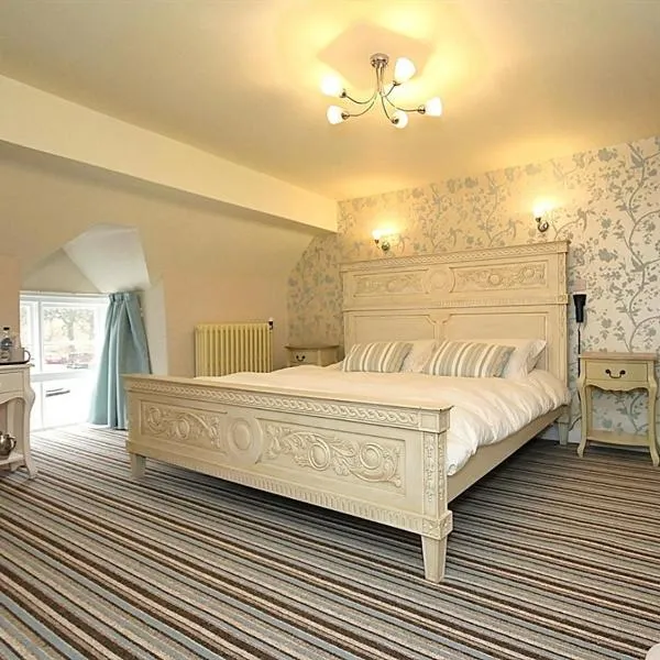 栏纳尔蒙之手酒店，位于拉安阿尔蒙蒂芙瑞恩思的酒店