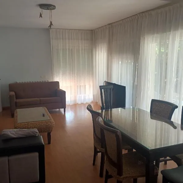 Chalet en Sieteiglesias, Sierra Norte de Madrid，位于Sieteiglesias的酒店