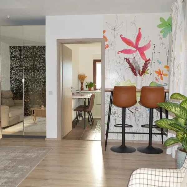 Wolkenfrei am Sonnenhang - Moderne Wohlfühl-Oase mit sonniger Süd-Terrasse，位于莱巴赫的酒店