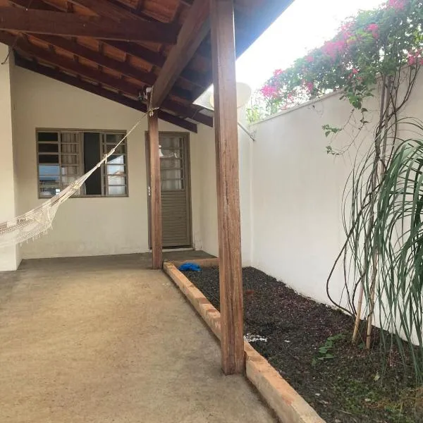 Casinha da Canastra，位于德尔菲诺波利斯的酒店