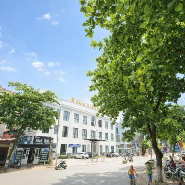 Hoa Hồng Hotel Sơn La，位于山萝的酒店