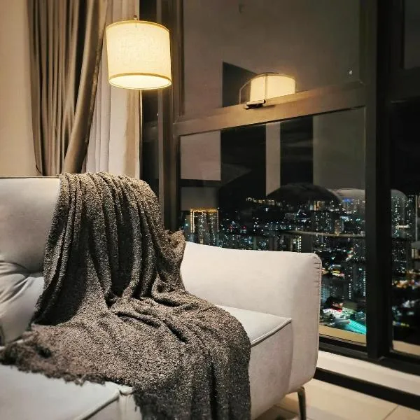 Urban Suites TWO Or THREE Bedroom Georgetown by ANC，位于日落洞的酒店