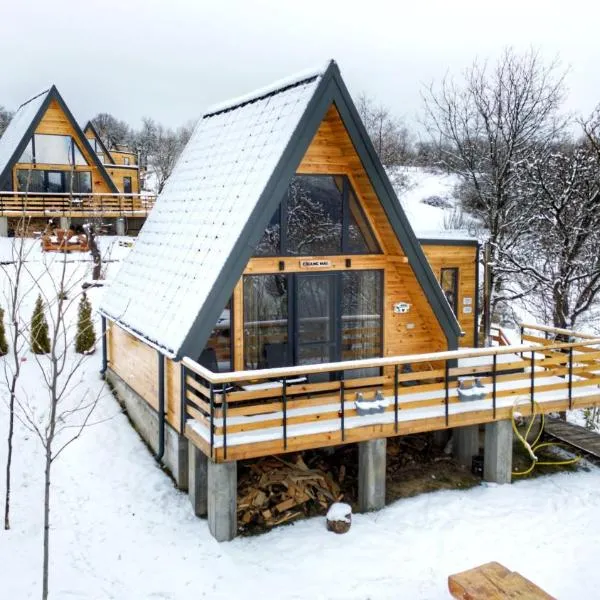 IezerVenture Cabins - ChiangMai，位于Şelari的酒店