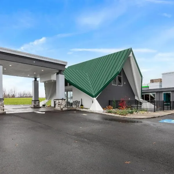 Wingate by Wyndham Geneva at SPIRE Academy，位于Geneva的酒店