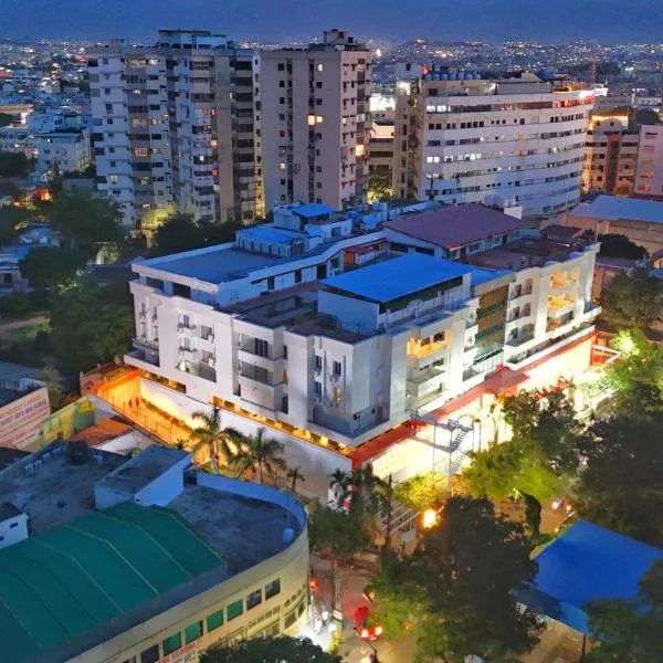 Hotel One Continent,位于海得拉巴的酒店