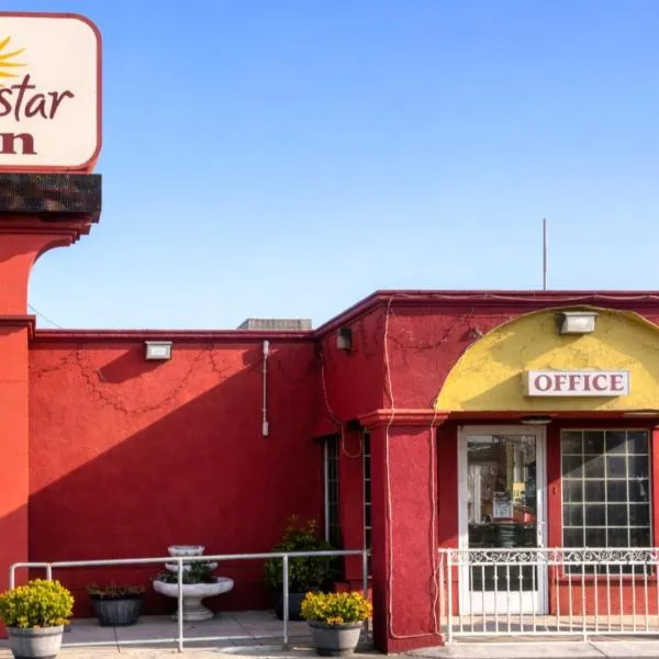 Sunstar Inn Los Banos near I-5，位于洛斯巴诺斯的酒店