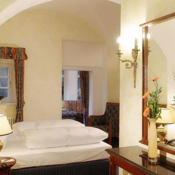 Hotel und Gasthof Wasserburg zu Gommern，位于Gommern的酒店