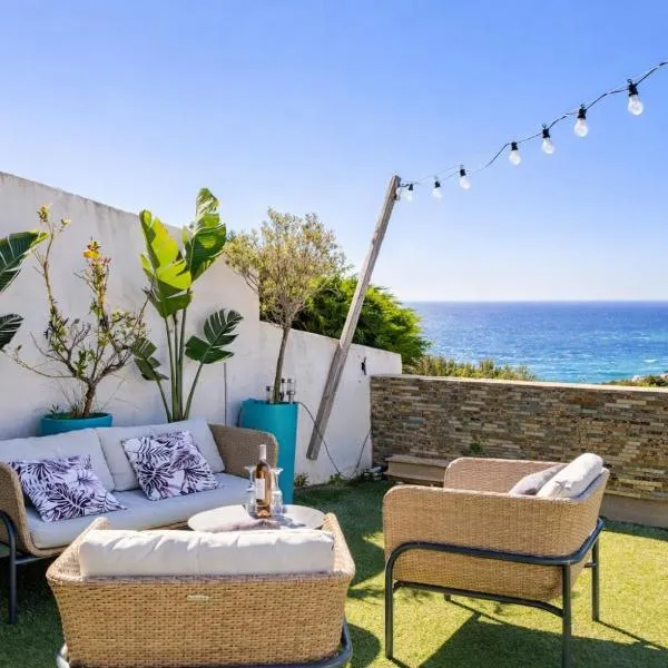 VUEMER Bandol - GRANDE TERRASSE de 45m2 VUE MER PISCINE PARKING，位于邦多勒的酒店