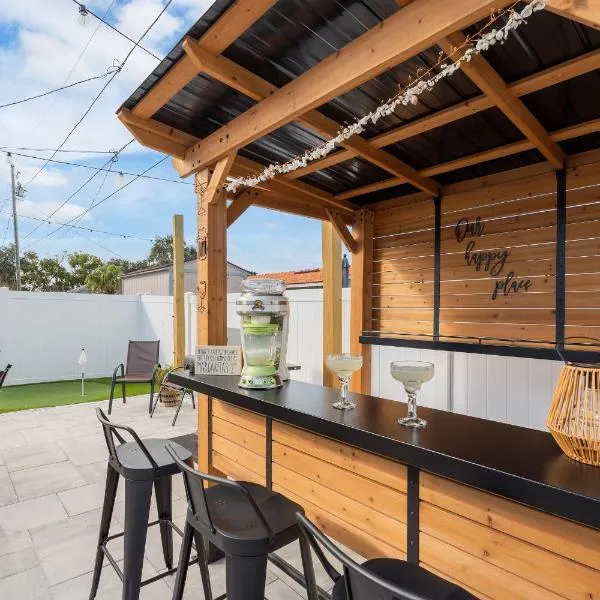 Madeira Beach Family & Pet Friendly Luxury Getaway，位于Seminole的酒店