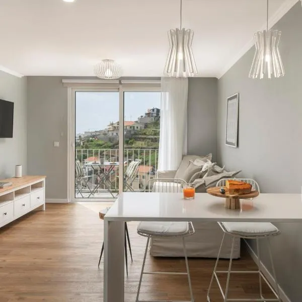 Casas ao Sol by An Island Apart，位于蓬他达维托亚的酒店
