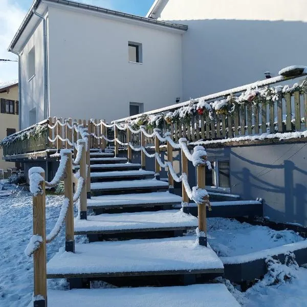 Gîte Sous le marronnier jusqu'à 10 personnes，位于Hadol的酒店