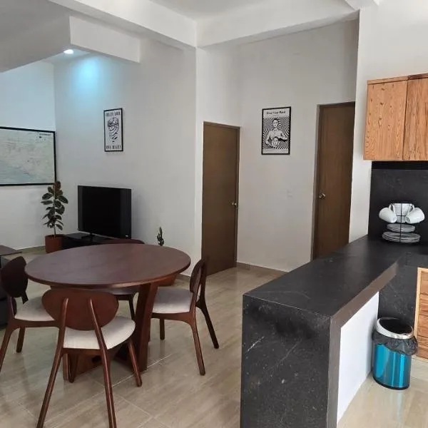 New, modern, amazing terrace，位于塔斯科·德·阿拉尔孔的酒店