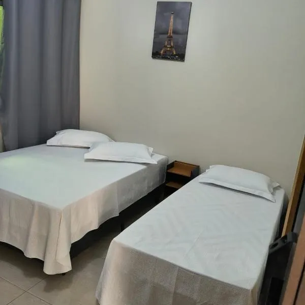 suíte para 3 pessoas com ar,tv e frigobar garagem para veículo de pequeno porte，位于锡诺普的酒店