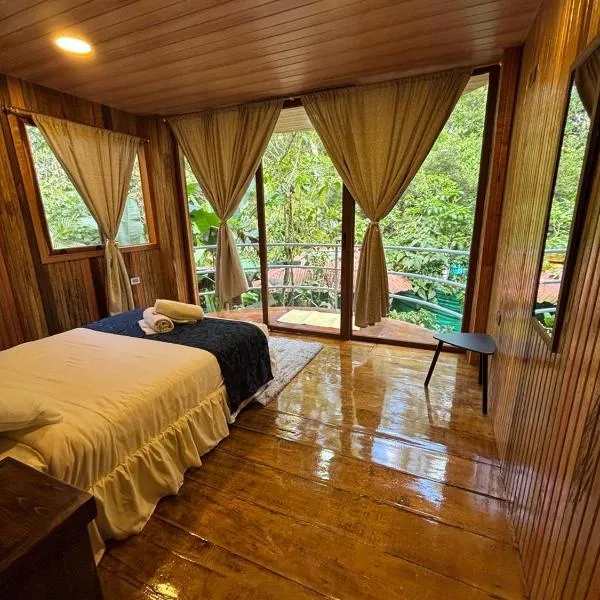 Mindo GlamBird Glamping & Lodge，位于明多的酒店