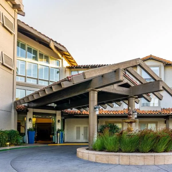 希尔顿坎贝尔达伯翠 - 普鲁内雅德广场酒店，位于坎贝尔的酒店