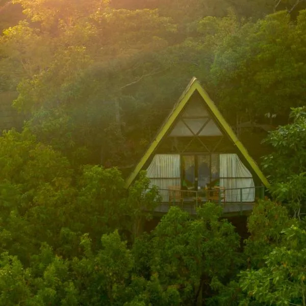 Mbeliling Mountain Ecolodge，位于Noca的酒店