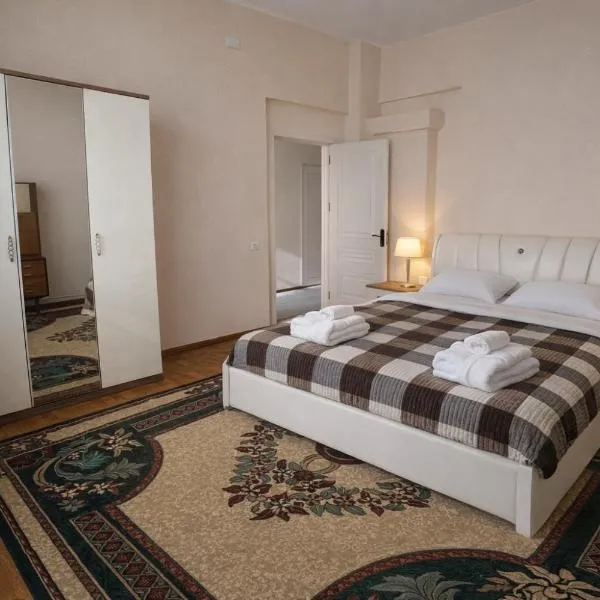 5 minute from Airport Baku，位于Bina的酒店