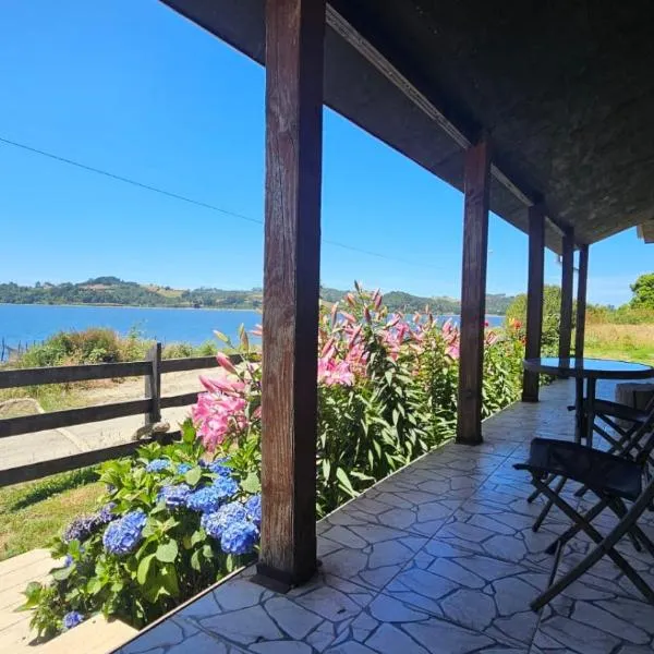 Lodge playa pupelde, Ancud，位于Mecura的酒店