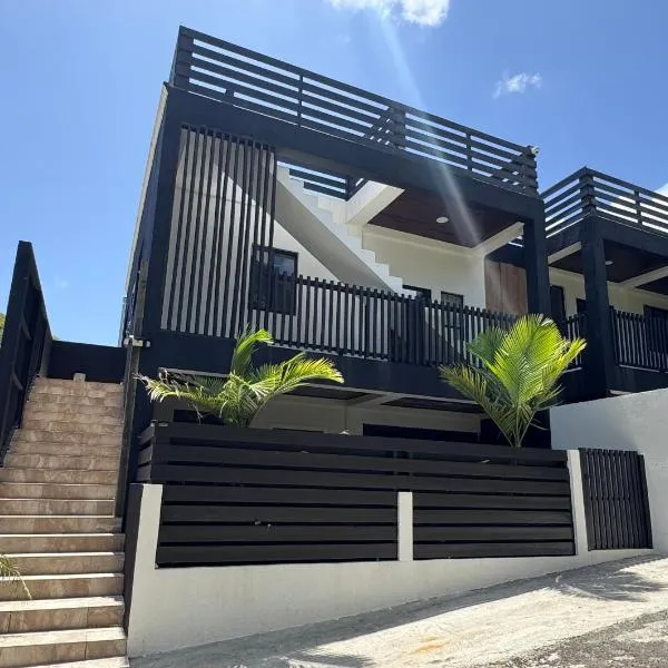 Sea View Condo, 5 Mins from UVF Intl Airport，位于Morne Caillandre的酒店