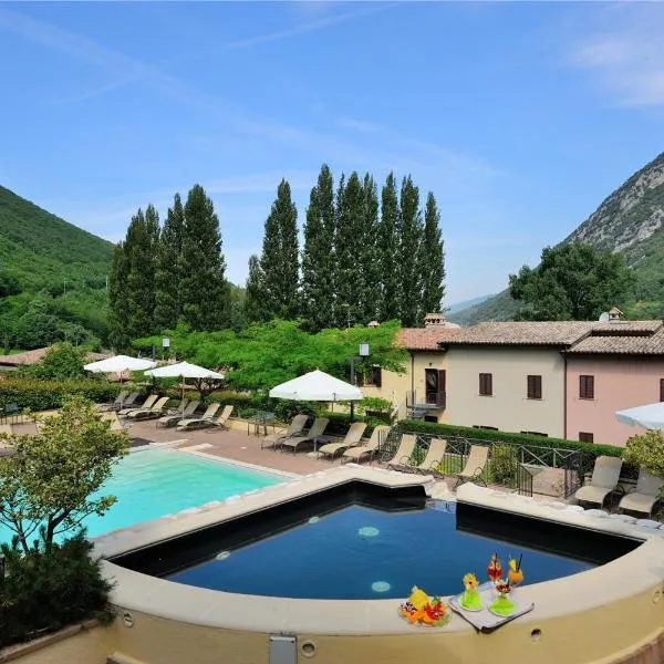 格西亚村庄Spa酒店，位于Verchiano的酒店