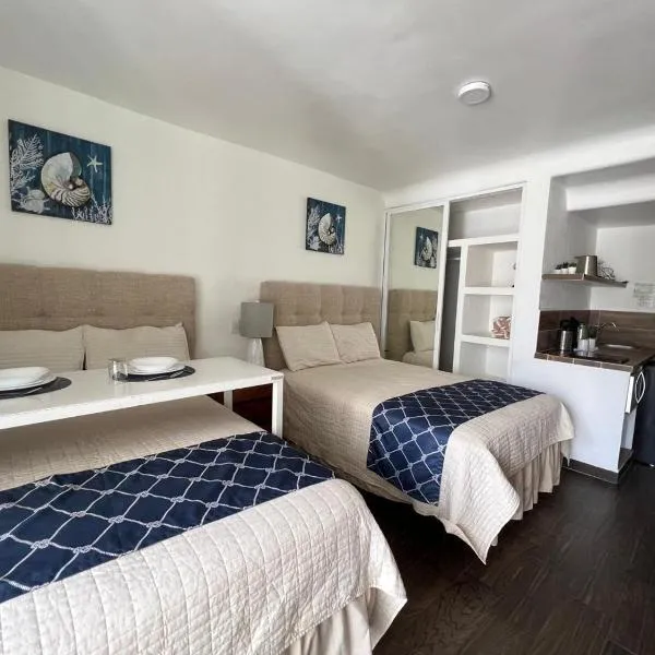 SKY INN Oficial Acapulco Suites & Condo Mediterrane，位于阿卡普尔科的酒店