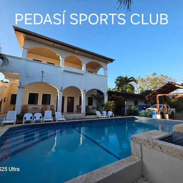 Pedasi Sports Club，位于佩达西镇的酒店
