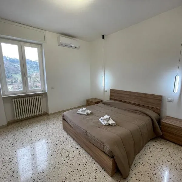 -15min Cascate Marmore- Ampio Appartamento, Park gratuito，位于特尔尼的酒店