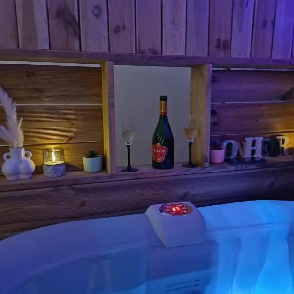 Maison du bonheur de JC，位于Cabrières-dʼAigues的酒店