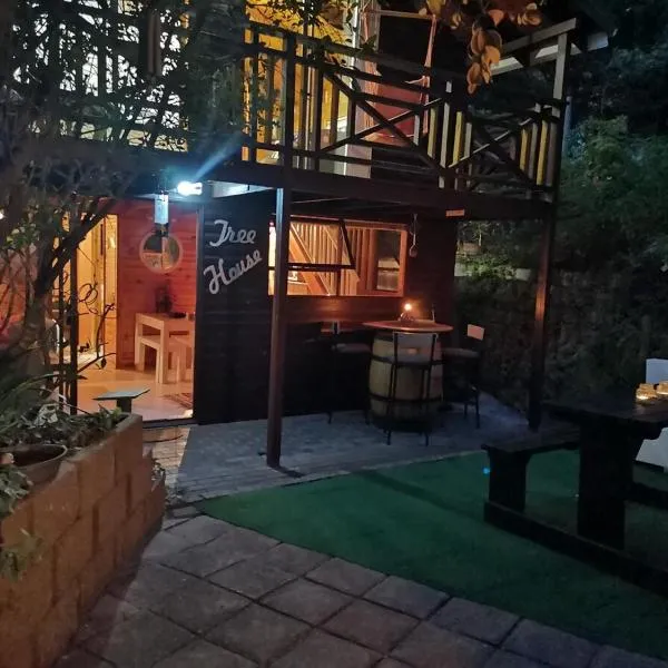 Log Cabin- Forest, Lagoon Sea location，位于赫曼努斯的酒店