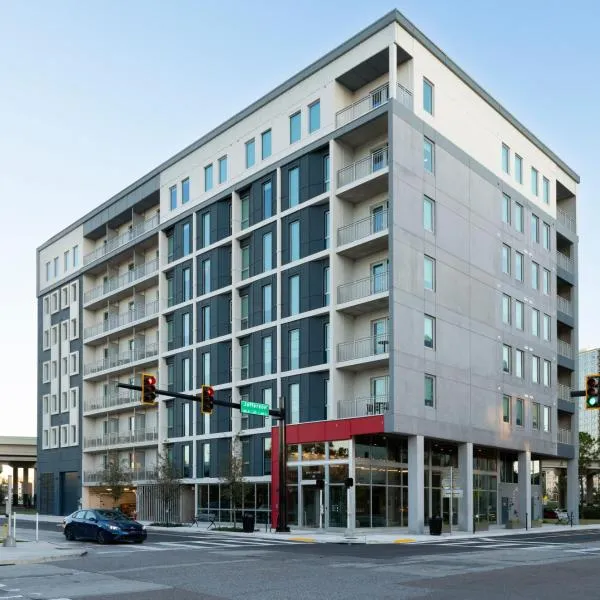 Mint House Tampa Downtown by Kasa，位于坦帕的酒店