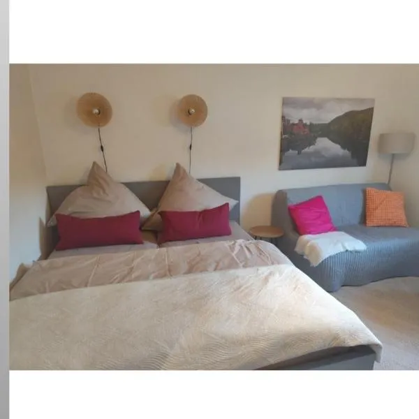 Little Castle，位于巴特克罗伊茨纳赫的酒店