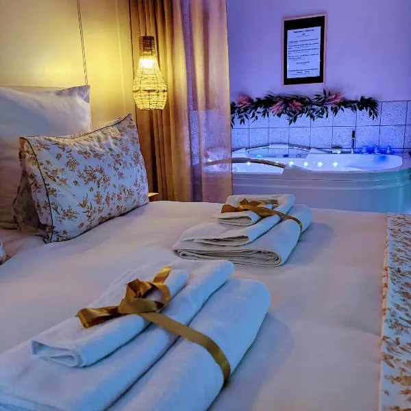 L'instant Beaujolais 2 ou 4 personnes Logis cosy balnéo vue jardin，位于Theizé的酒店