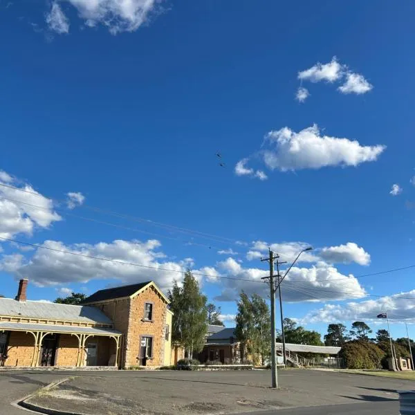 Cabins of wang，位于Wallerawang的酒店